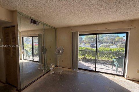 Купить кондоминиум в Майами-Гарденс, Флорида 2 спальни, 75.81м2, № 2011334 - фото 12