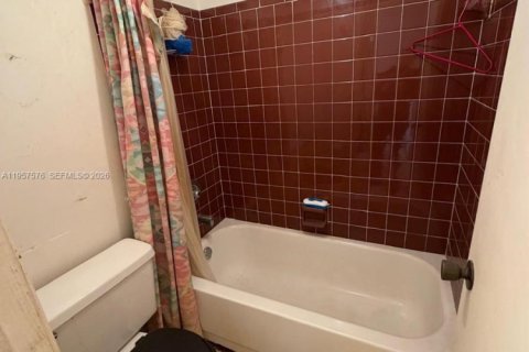 Купить кондоминиум в Майами-Гарденс, Флорида 2 спальни, 75.81м2, № 2011334 - фото 25