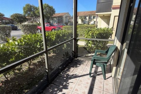 Купить кондоминиум в Майами-Гарденс, Флорида 2 спальни, 75.81м2, № 2011334 - фото 14