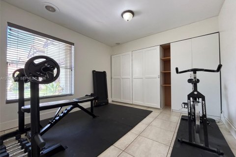 Condo in Miami, Florida, 3 bedrooms № 2077402 - photo 22