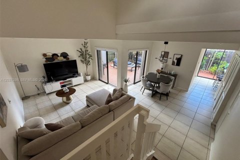 Condo in Miami, Florida, 3 bedrooms № 2077402 - photo 8