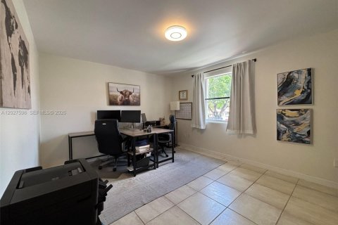 Condo in Miami, Florida, 3 bedrooms № 2077402 - photo 27