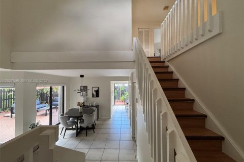 Condo in Miami, Florida, 3 bedrooms № 2077402 - photo 9