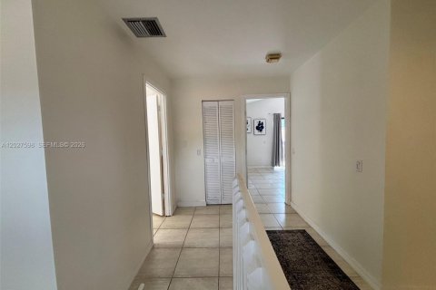 Condo in Miami, Florida, 3 bedrooms № 2077402 - photo 25