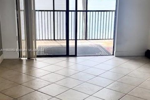 Copropriété à vendre à Oakland Park, Floride: 2 chambres, 85.47 m2 № 1860879 - photo 16