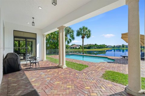 House in Parkland, Florida 4 bedrooms, 293.66 sq.m. № 1874590 - photo 4