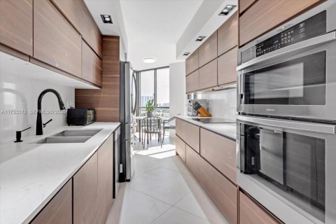 Condo in Aventura, Florida, 3 bedrooms  № 2176809 - photo 11