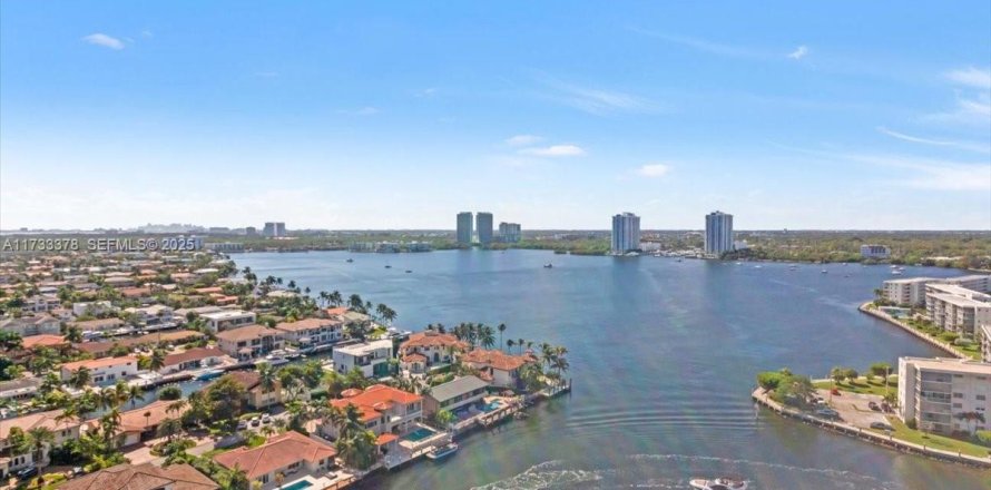 Condo in Aventura, Florida, 3 bedrooms  № 2176809