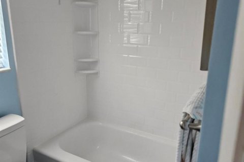 Condo in Pompano Beach, Florida, 1 bedroom  № 2250798 - photo 20