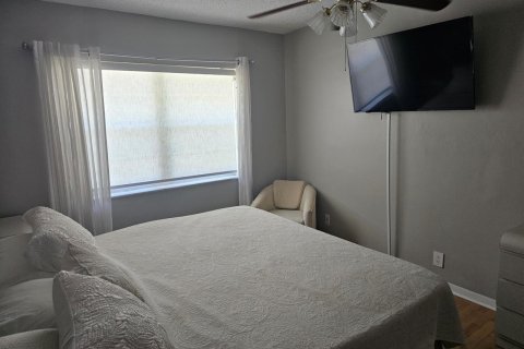 Condo in Pompano Beach, Florida, 1 bedroom  № 2250798 - photo 13