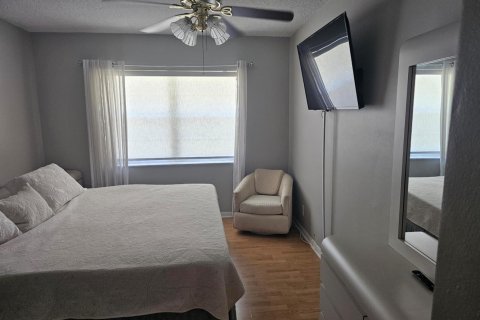 Condo in Pompano Beach, Florida, 1 bedroom  № 2250798 - photo 14