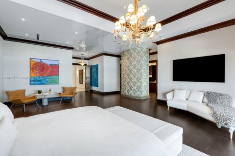 Снять в аренду виллу или дом в Майами-Бич, Флорида 8 спален, 1082.31м2, № 1940529 - фото 9