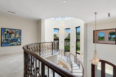 Снять в аренду виллу или дом в Майами-Бич, Флорида 8 спален, 1082.31м2, № 1940529 - фото 6