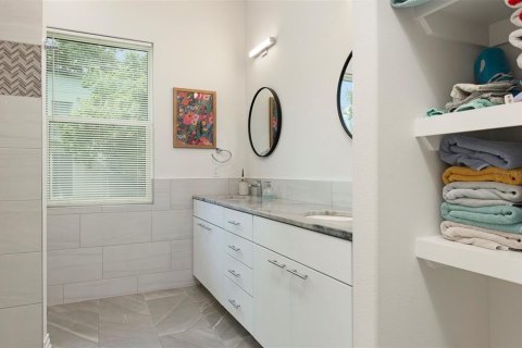 Casa en venta en Saint Petersburg, Florida, 4 dormitorios, 216.28 m2 № 1825161 - foto 17