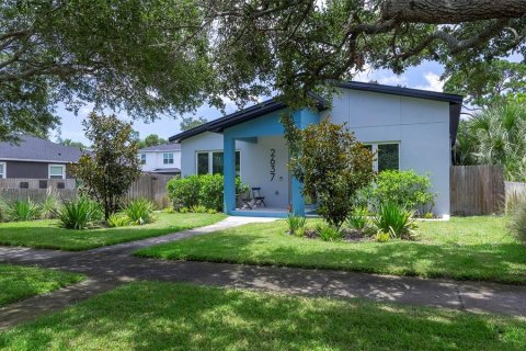 Villa ou maison à vendre à Saint Petersburg, Floride: 4 chambres, 216.28 m2 № 1825161 - photo 2