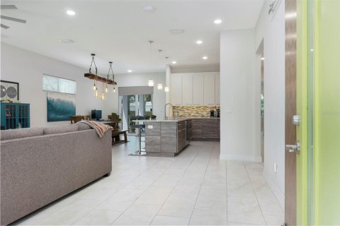 Villa ou maison à vendre à Saint Petersburg, Floride: 4 chambres, 216.28 m2 № 1825161 - photo 4