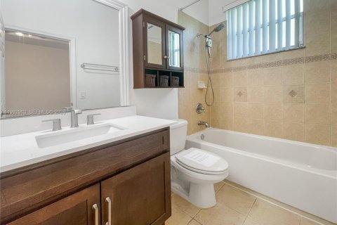 Copropriété à louer à Miramar, Floride: 3 chambres, 116.22 m2 № 2056746 - photo 10