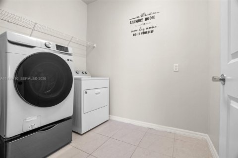 Casa en alquiler en Lake Worth, Florida, 4 dormitorios, 244.43 m2 № 1995487 - foto 18