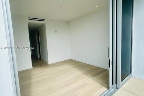 Condo in Miami Beach, Florida, 2 bedrooms  № 2009630 - photo 9