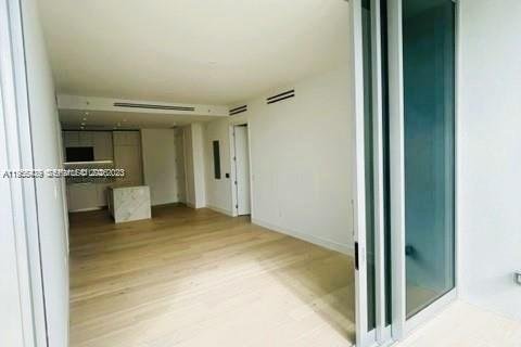 Condo in Miami Beach, Florida, 2 bedrooms  № 2009630 - photo 15