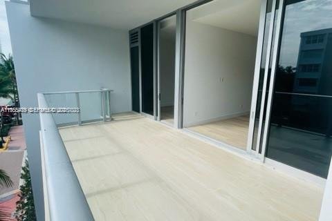 Condo in Miami Beach, Florida, 2 bedrooms  № 2009630 - photo 21