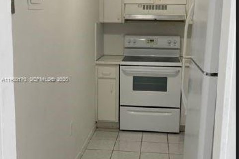 Снять в аренду кондоминиум в Майами, Флорида 2 спальни, 74.14м2, № 2009290 - фото 5