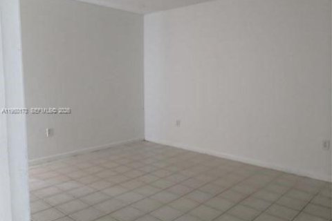 Снять в аренду кондоминиум в Майами, Флорида 2 спальни, 74.14м2, № 2009290 - фото 9