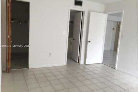 Снять в аренду кондоминиум в Майами, Флорида 2 спальни, 74.14м2, № 2009290 - фото 8