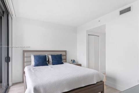 Снять в аренду кондоминиум в Майами, Флорида 1 спальня, 68.47м2, № 1949425 - фото 5