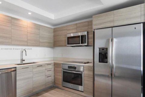 Снять в аренду кондоминиум в Майами, Флорида 1 спальня, 68.47м2, № 1949425 - фото 4