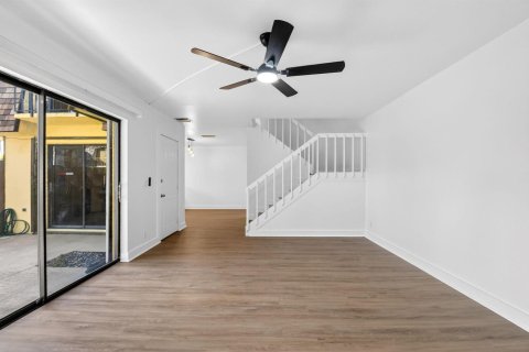 Adosado en venta en Palm Springs, Florida, 2 dormitorios, 114.46 m2 № 2146847 - foto 14