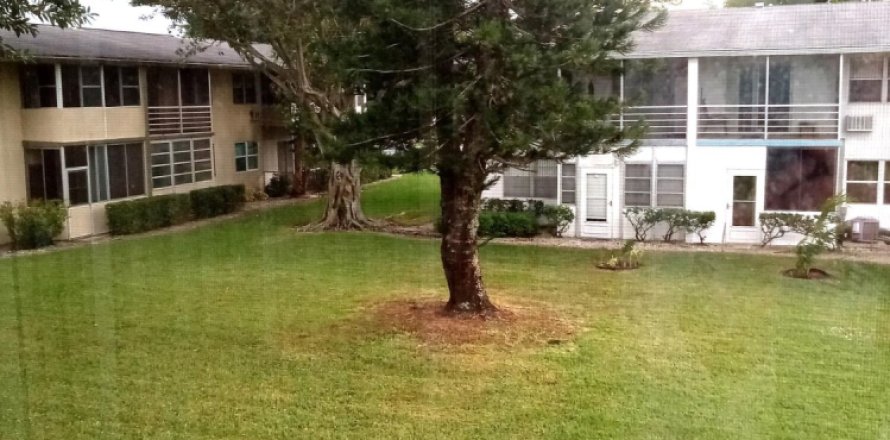 Condo in West Palm Beach, Florida, 2 bedrooms  № 839708