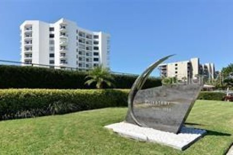 Condo in Longboat Key, Florida, 2 bedrooms  № 451497 - photo 4
