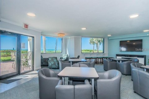 Condo in Longboat Key, Florida, 2 bedrooms  № 451497 - photo 25