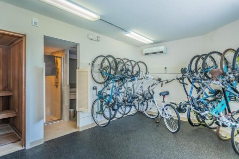 Condo in Longboat Key, Florida, 2 bedrooms  № 451497 - photo 24