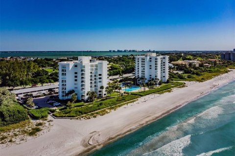 Condo in Longboat Key, Florida, 2 bedrooms  № 451497 - photo 2