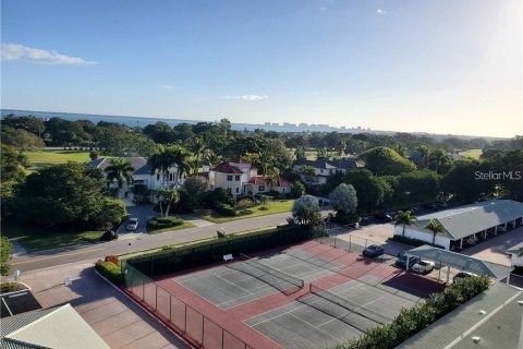 Condo in Longboat Key, Florida, 2 bedrooms  № 451497 - photo 29