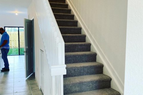 Condo in Miami, Florida, 3 bedrooms  № 2035489 - photo 3