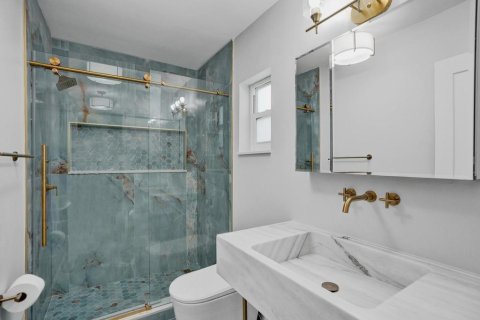 House in Hollywood, Florida 2 bedrooms, 126.53 sq.m. № 2174187 - photo 25