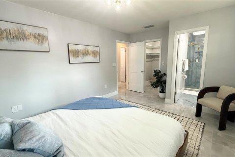 House in Hollywood, Florida 2 bedrooms, 126.53 sq.m. № 2174187 - photo 21