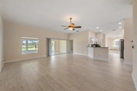 Condo in Sun City Center, Florida, 2 bedrooms № 2219121 - photo 23