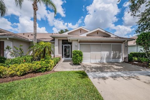 Condo in Sun City Center, Florida, 2 bedrooms № 2219121 - photo 3