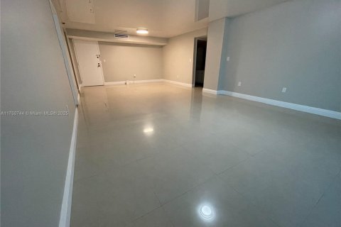 Condo in Sunny Isles Beach, Florida, 2 bedrooms № 1959955 - photo 5