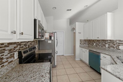House in Kissimmee, Florida 3 bedrooms, 153.29 sq.m. № 2095345 - photo 16