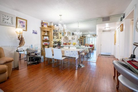 Купить кондоминиум в Халландейл-Бич, Флорида 2 спальни, 86.86м2, № 1791097 - фото 6
