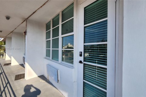 Copropriété à louer à Miami Beach, Floride: 43.48 m2 № 2278850 - photo 24
