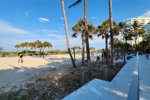 Copropriété à louer à Miami Beach, Floride: 43.48 m2 № 2278850 - photo 30
