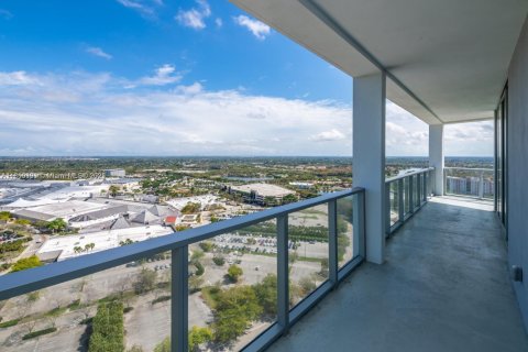 Condo in Sunrise, Florida, 3 bedrooms  № 2039493 - photo 20