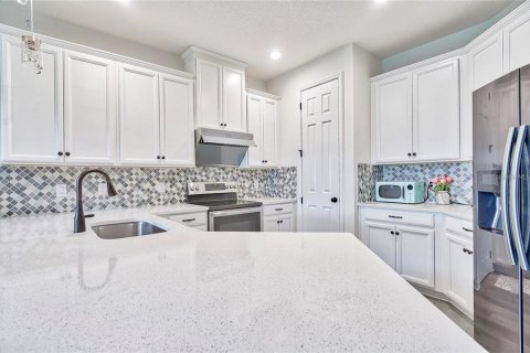 House in Winter Park, Florida 3 bedrooms, 185.99 sq.m. № 1744717 - photo 11