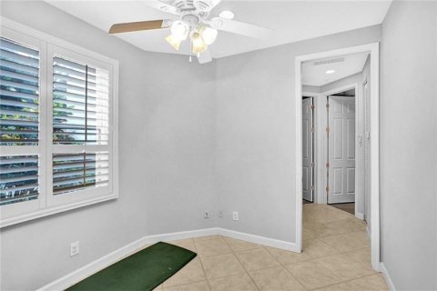 House in Plantation, Florida 5 bedrooms, 323.49 sq.m. № 2181962 - photo 14